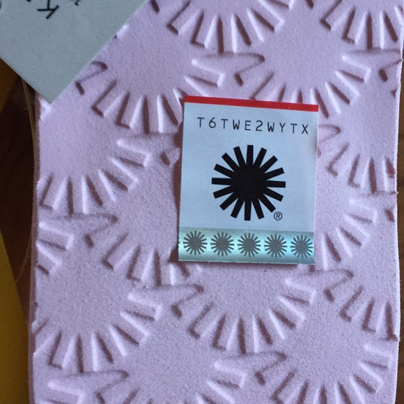 Sold - Picture 3 of 8